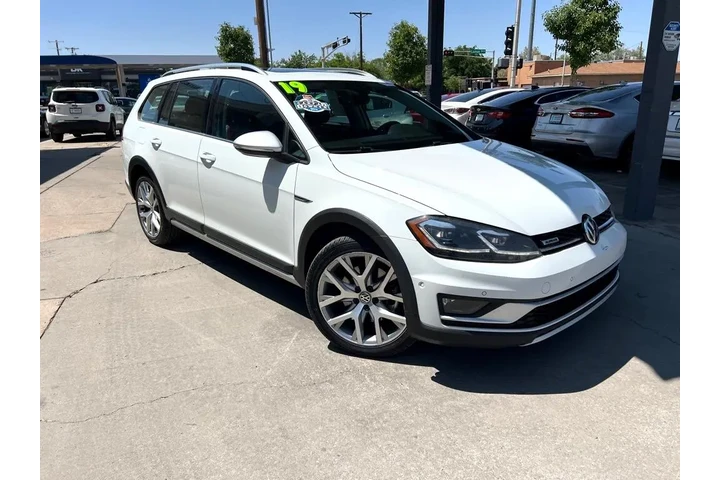 2019 Golf Alltrack TSI SEL 6A image 3
