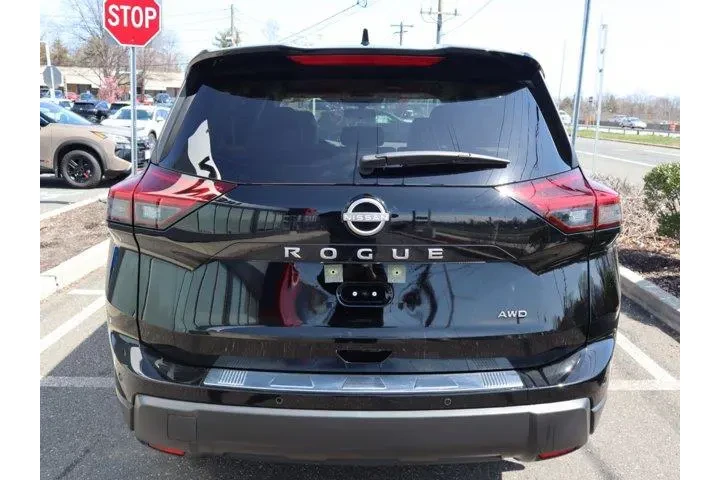 $28775 : Nissan Rogue 2025 AWD SV 4dr image 6