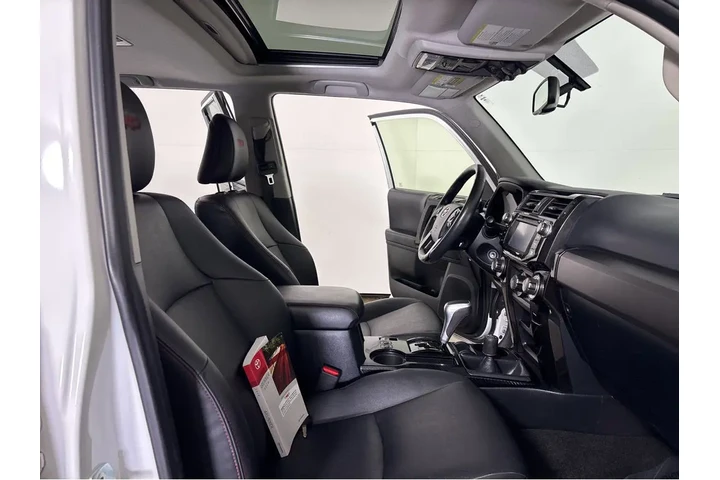 $35000 : Silver Certified2019 4Runner image 5