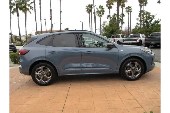 $20898 : Ford Escape 2024 ST-Line 4dr image 5