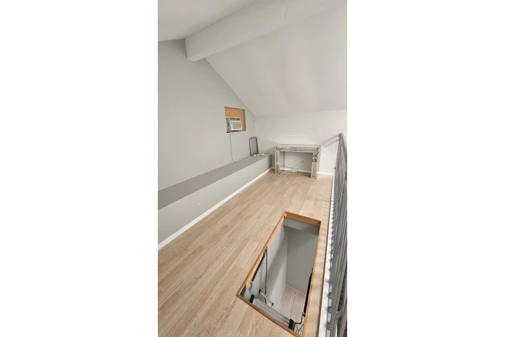 $585 : Cuarto/LOFT image 2