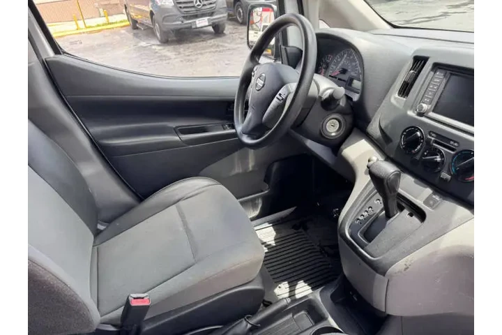 $12581 : 2021 Nissan nv200 image 5