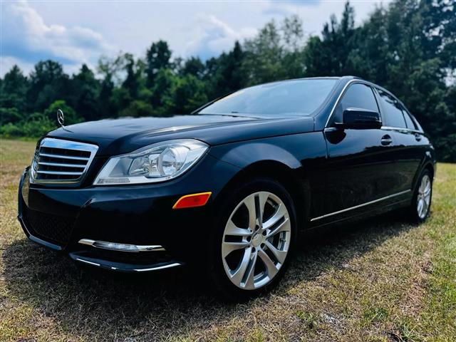 $11900 : 2013 MERCEDES-BENZ C-CLASS image 3