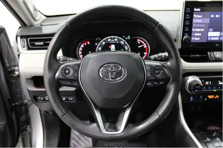 $35492 : Toyota RAV4 2022 AWD Limited image 10