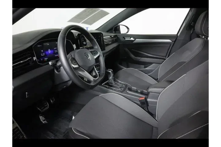 $21875 : Volkswagen Jetta 2025 Sport image 9