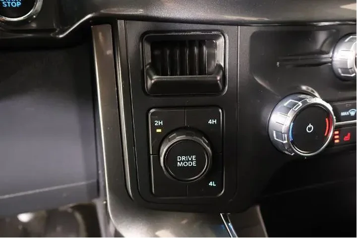 $38969 : Ford F-150 2022 4x4 XLT 4dr image 8