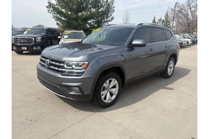 $11950 : 2019 Atlas V6 SE image 1