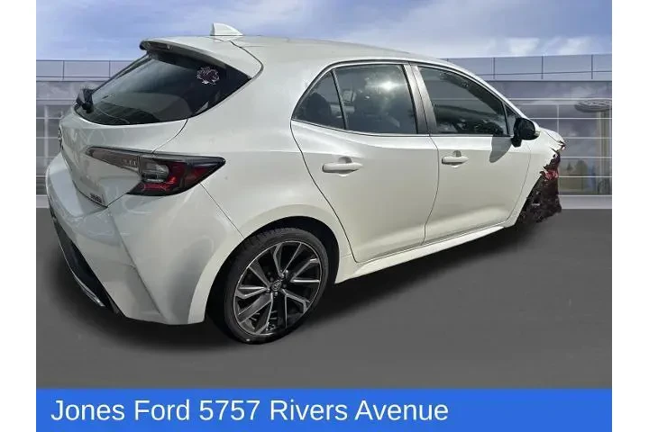$17050 : Toyota Corolla Hatchback 201 image 4