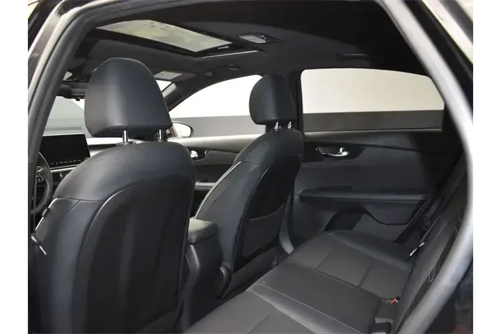 $18350 : Kia Forte 2023 GT-Line 4dr S image 10