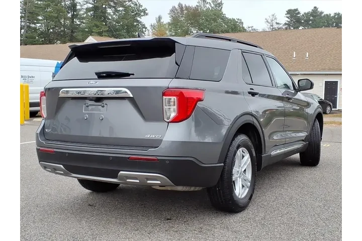 $28777 : Ford Explorer 2023 AWD XLT 4 image 3