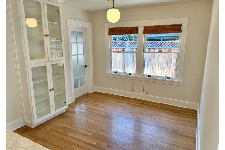 $4100 : 3 bedroom house image 5