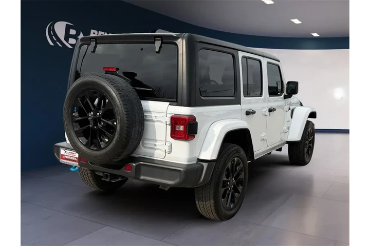 $25896 : Jeep Wrangler 2023 4x4 Sahar image 5