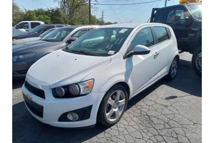 $8990 : 2016 Sonic LTZ Auto image 4