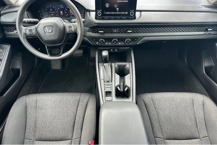 $28900 : Honda Accord 2025 SE 4dr Sed image 6
