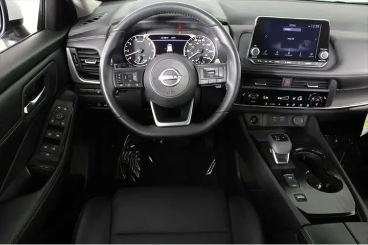 $20987 : Nissan Rogue 2024 SV 4dr Cro image 5