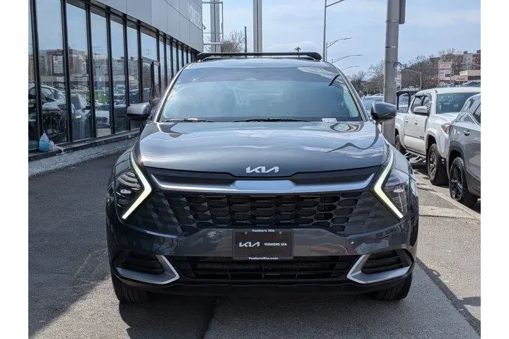 $22895 : Kia Sportage 2024 AWD LX 4dr image 3