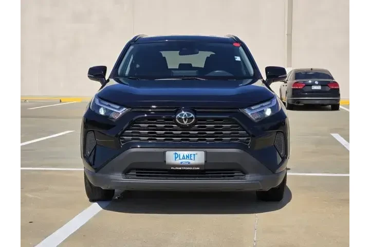 $26490 : Toyota RAV4 2024 XLE 4dr SUV image 2