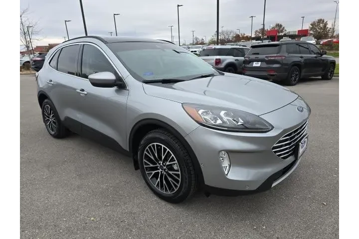 $27000 : Ford Escape Plug-In Hybrid 2 image 7