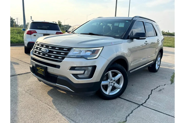 $8999 : 2017 Explorer XLT 4WD image 5