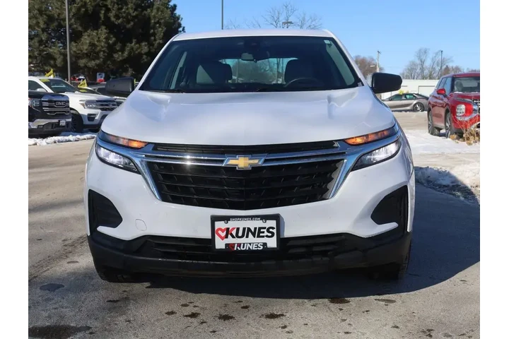 $16770 : Chevrolet Equinox 2022 LS 4d image 3