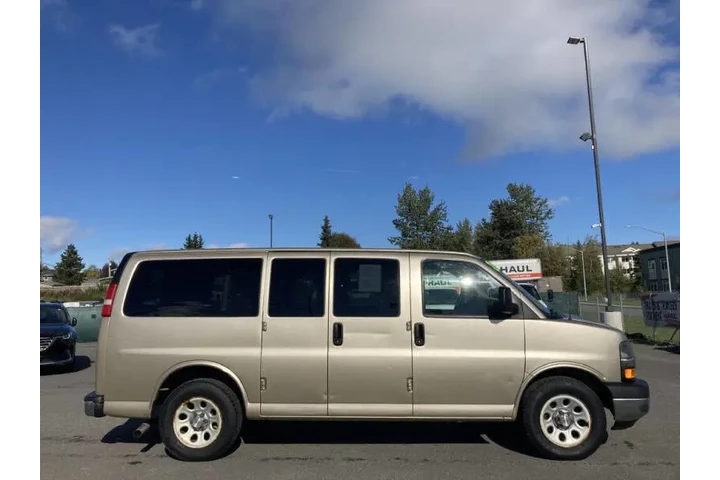 $28999 : 2009 Express image 5