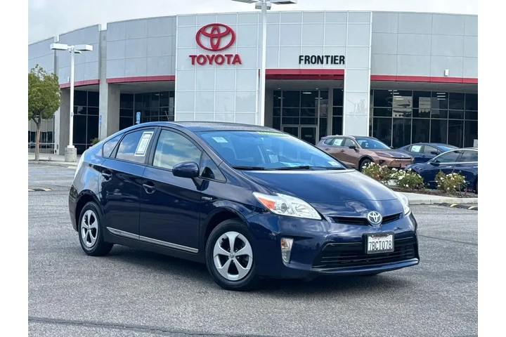 $13570 : Toyota Prius 2013 Four 4dr H image 1