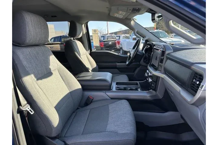 $38280 : Ford F-150 2022 4x4 XLT 4dr image 9