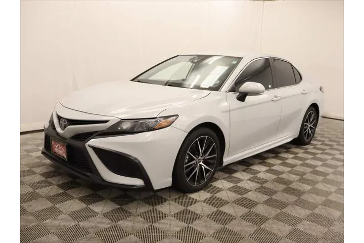 $20741 : Toyota Camry 2022 SE 4dr Sed image 1
