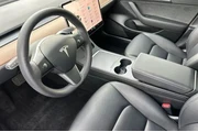 $23715 : Tesla Model 3 2023 4dr Sedan thumbnail