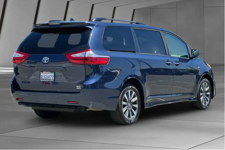 $34900 : Toyota Sienna 2019 AWD XLE 7 image 2
