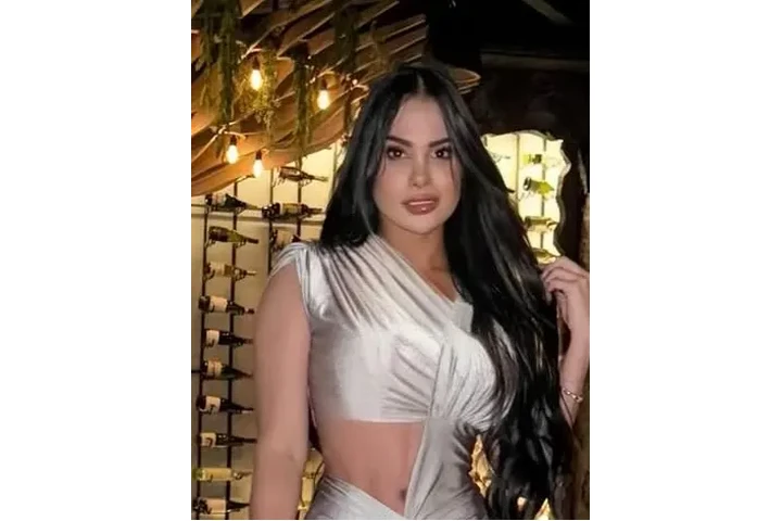 Colombiana guapa image 1