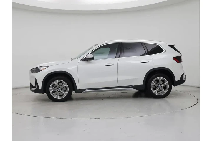 $33998 : BMW X1 2023 AWD xDrive28i 4d image 3