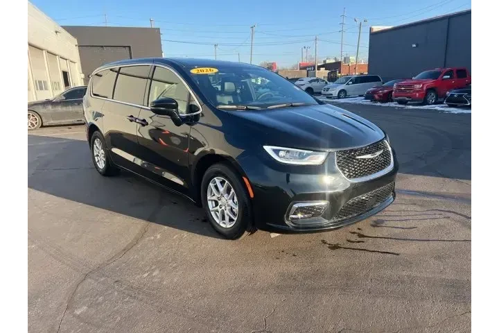 $39980 : Chrysler Pacifica 2026 Selec image 1