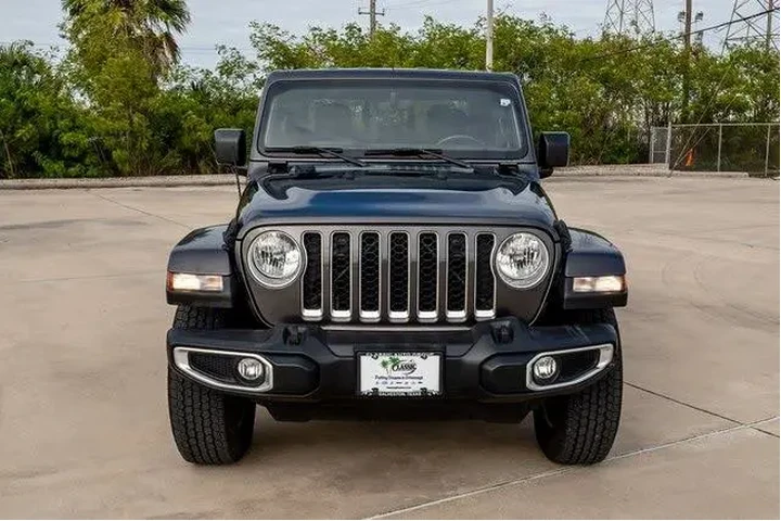 $23368 : Jeep Gladiator 2022 4x4 Over image 2