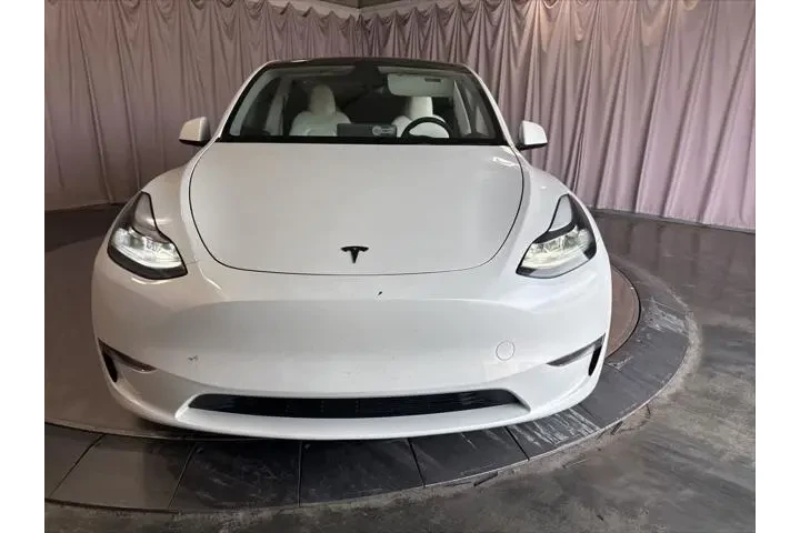 $29449 : Tesla Model Y 2023 AWD Long image 2
