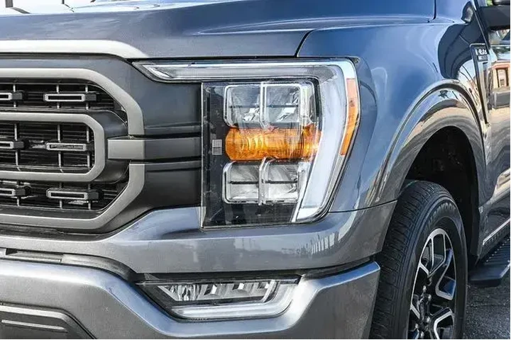 $39788 : Ford F-150 2023 4x2 XL 4dr S image 4