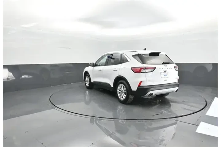 $14459 : Ford Escape 2020 SE 4dr SUV image 5