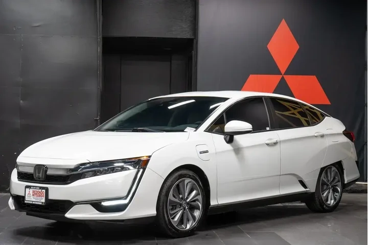 $19169 : Honda Clarity Plug-In Hybrid image 1