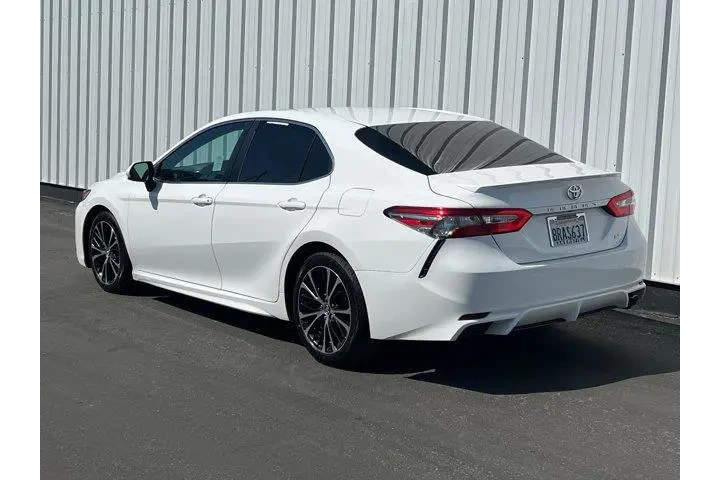 $17994 : Toyota Camry 2018 SE 4dr Sed image 4