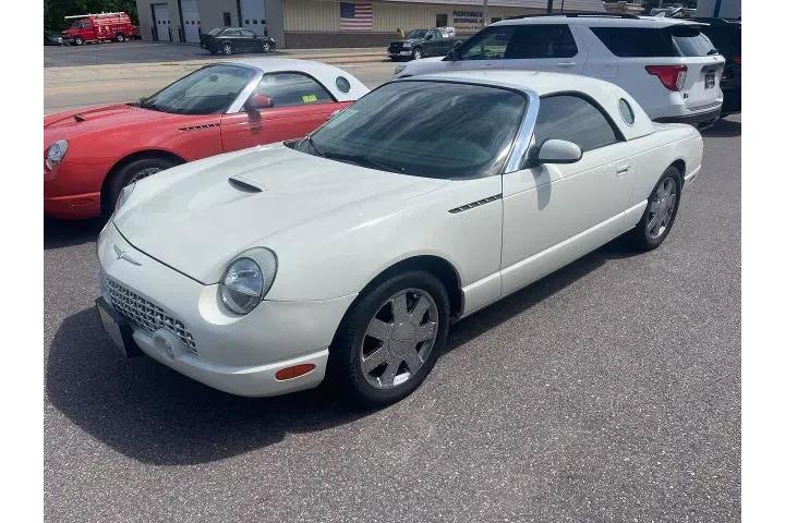 $24995 : Ford Thunderbird 2002 Deluxe image 1