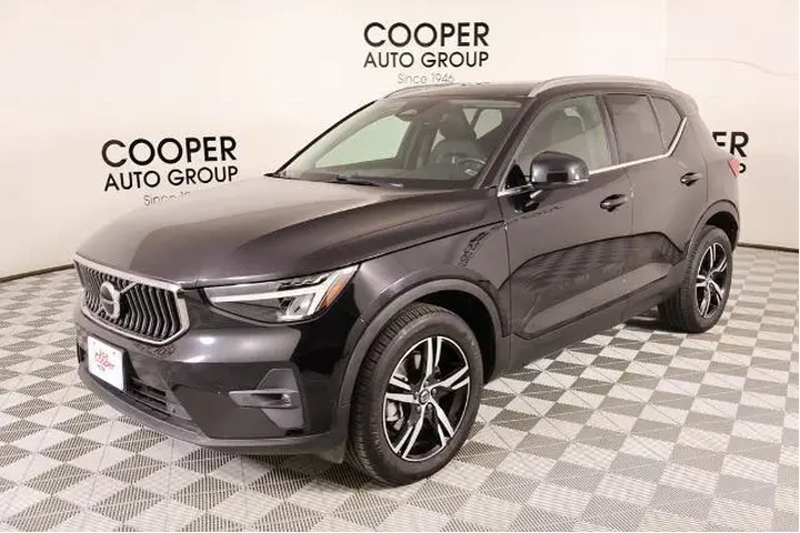 $26734 : Volvo XC40 2023 B4 Plus Brig image 10
