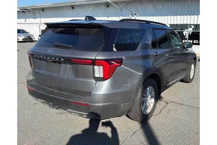 $38000 : Ford Explorer 2025 Active 4d image 5