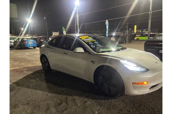 $22999 : 2019 Model 3 Standard Range P image 1