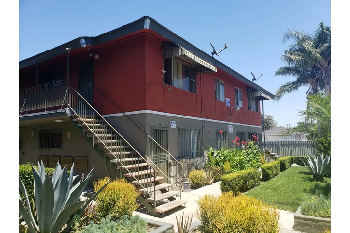 $1700 : Lynwood-Apt 1 Rec/1bano image 7
