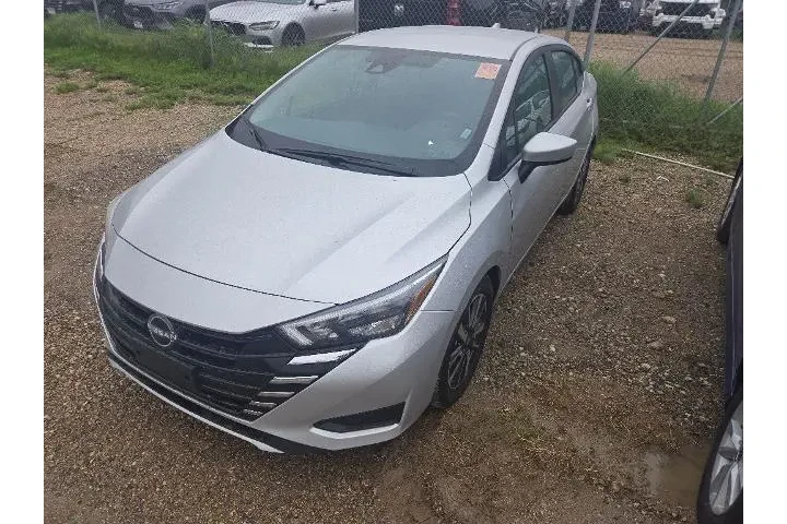$18551 : Nissan Versa 2025 SV 4dr Sed image 1