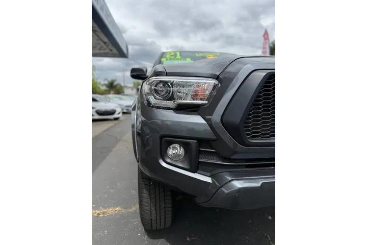 2021 Tacoma TRD Sport image 5