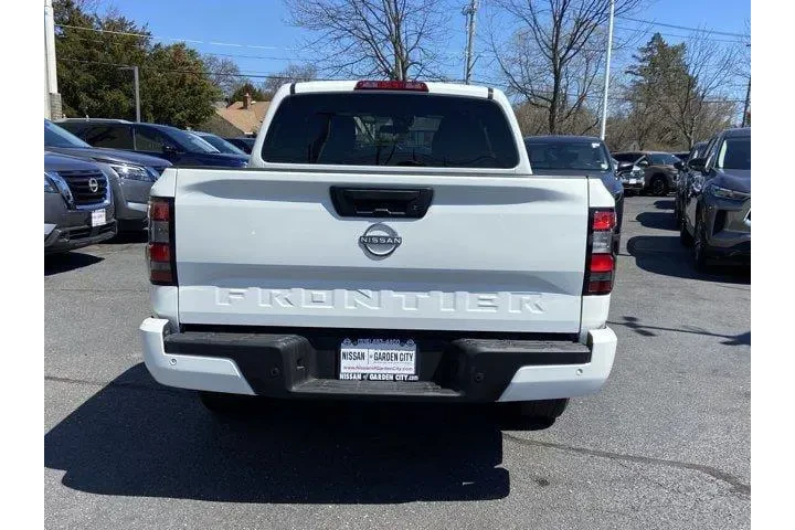 $25487 : Nissan Frontier 2025 4x2 SV image 5
