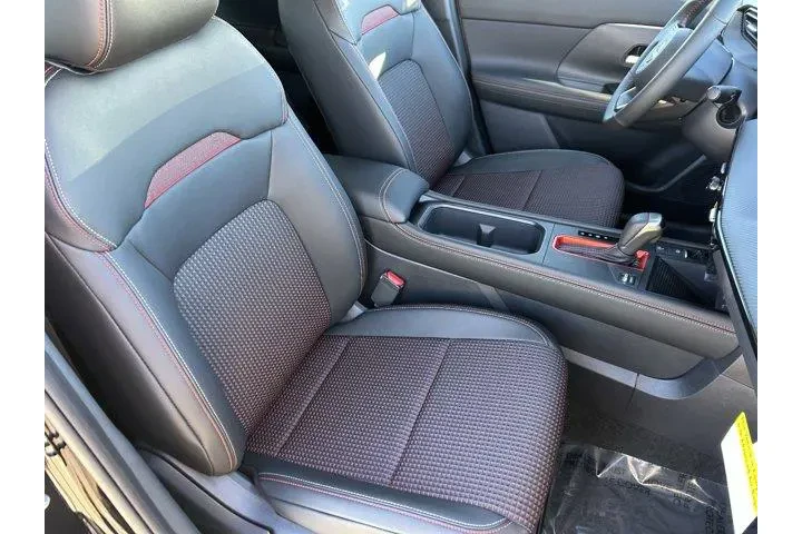 $26773 : Nissan Kicks 2026 SR 4dr Cro image 10