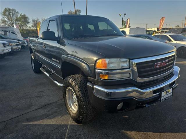 $14999 : 2003 GMC Sierra 2500HD image 5