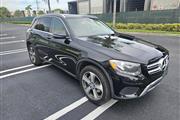 $13700 : Mercedes Benz glc 300 thumbnail